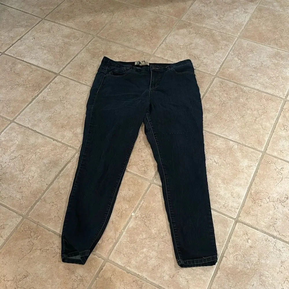 Democracy woman's dark wash pull on pants